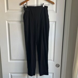 TURN IT UP High-Waist Straight Leg Women's Pants in Black